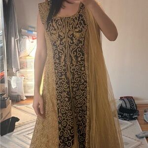 Burgundy/Gold Lehngha 😍